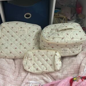 Quilted makeup bag set
